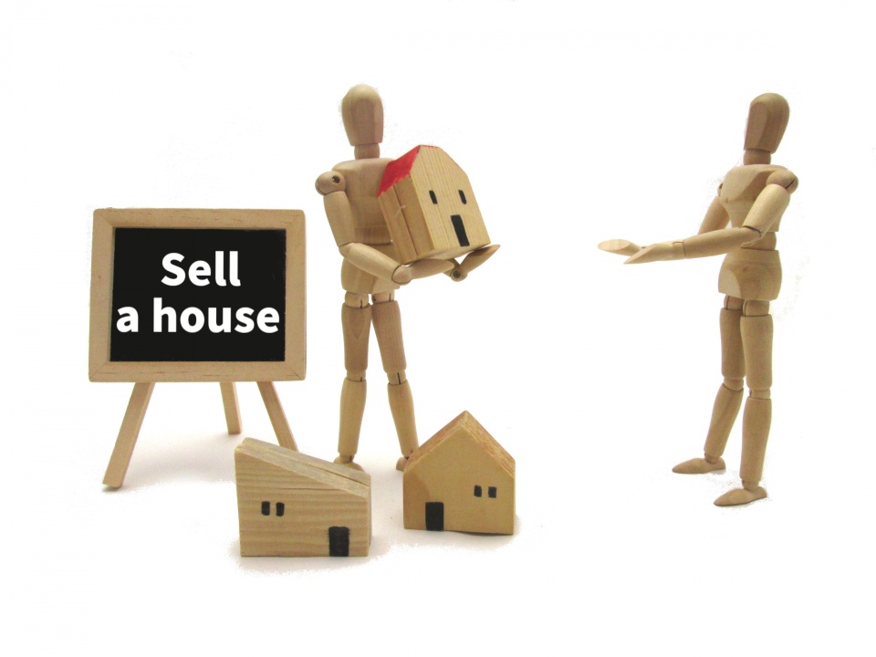 八幡市野尻善角における中古一戸建て売却時の買取と仲介の成功する5つの要因